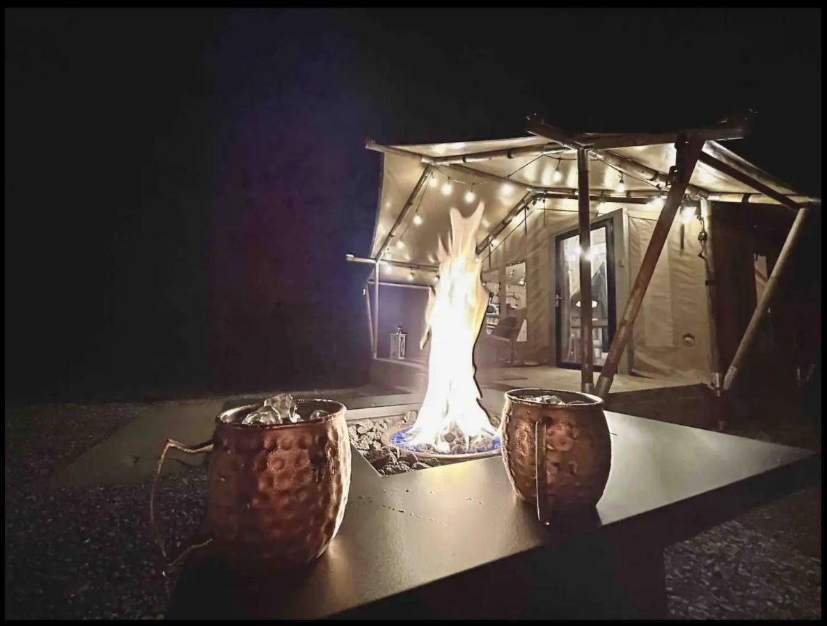 Firefly Season Glamping Hotel เซอเวียร์วีล ภายนอก รูปภาพ