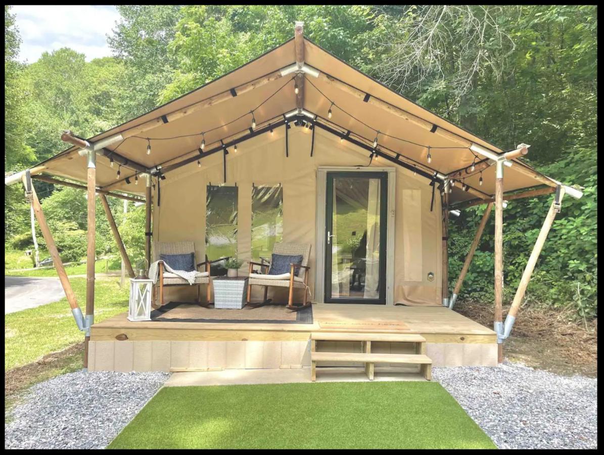 Firefly Season Glamping Hotel เซอเวียร์วีล ภายนอก รูปภาพ
