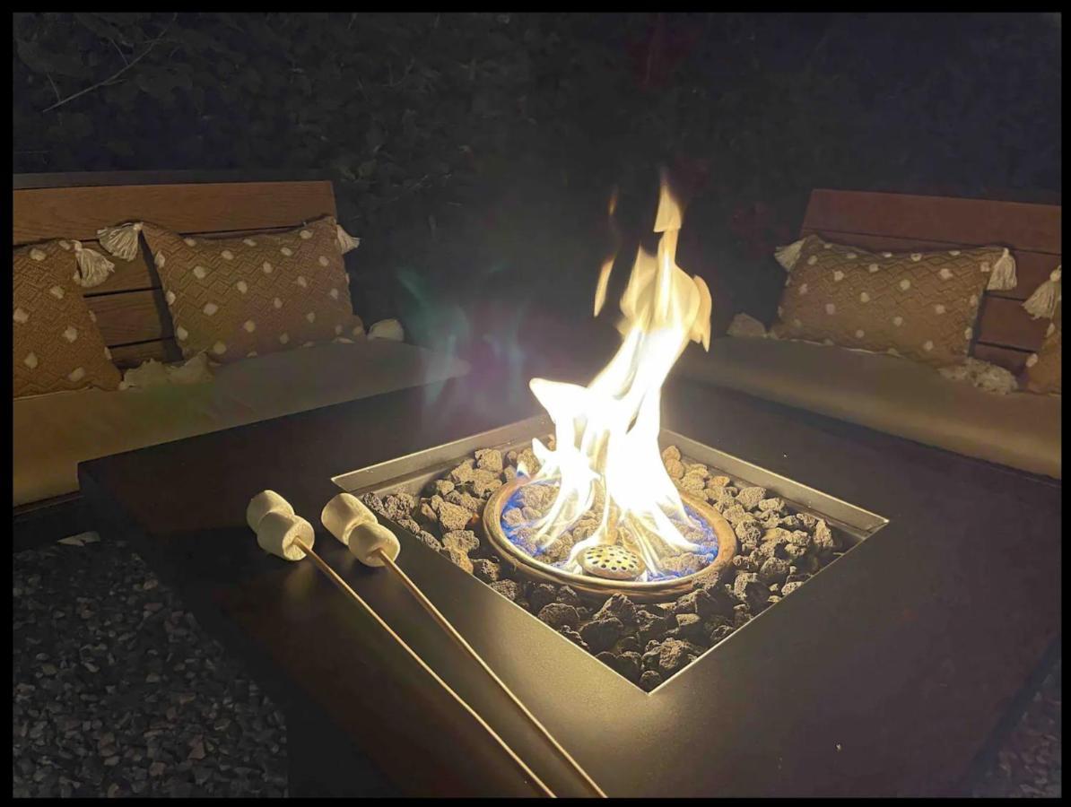Firefly Season Glamping Hotel เซอเวียร์วีล ภายนอก รูปภาพ