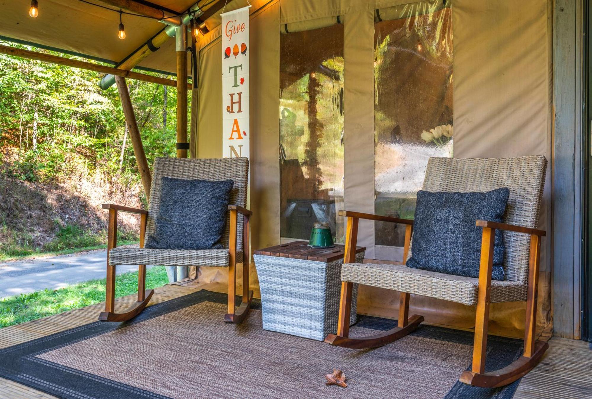 Firefly Season Glamping Hotel เซอเวียร์วีล ภายนอก รูปภาพ